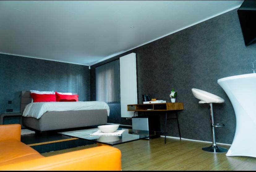 Bed and Breakfast Luxury House Remersdaal Exterior foto
